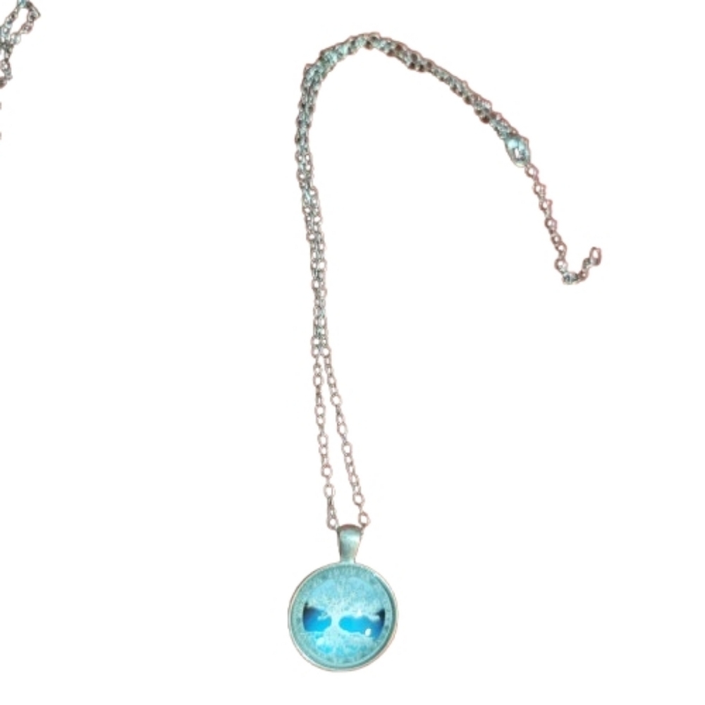 Chic Silvertone Necklace Chain And Pendant Tree Of Life Cabochan